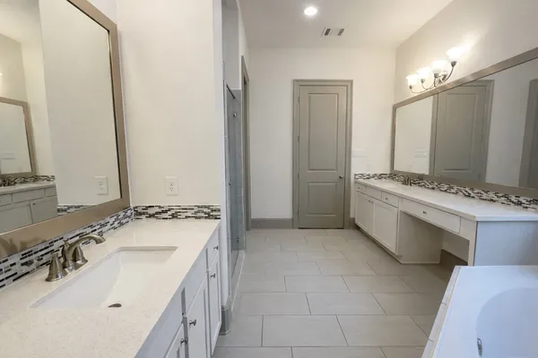 $465,000 | 15422 Arrowhead Ridge Drive, Humble, TX 77396