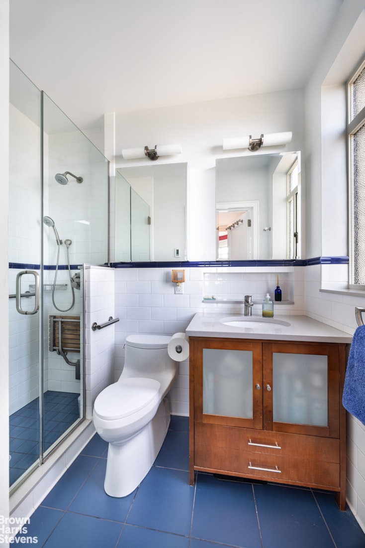 140 Riverside Drive, Unit 10J Manhattan, NY 10024 - Photo 10 of 17