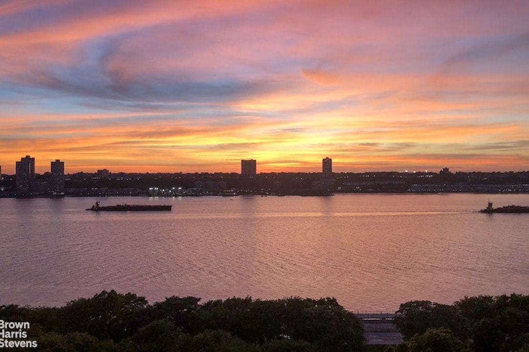 140 Riverside Drive, Unit 10J Manhattan, NY 10024 - Photo 12 of 17