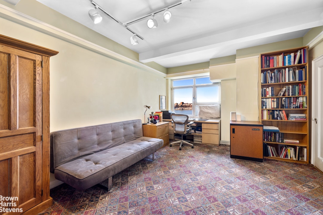 140 Riverside Drive, Unit 10J Manhattan, NY 10024 - Photo 9 of 17