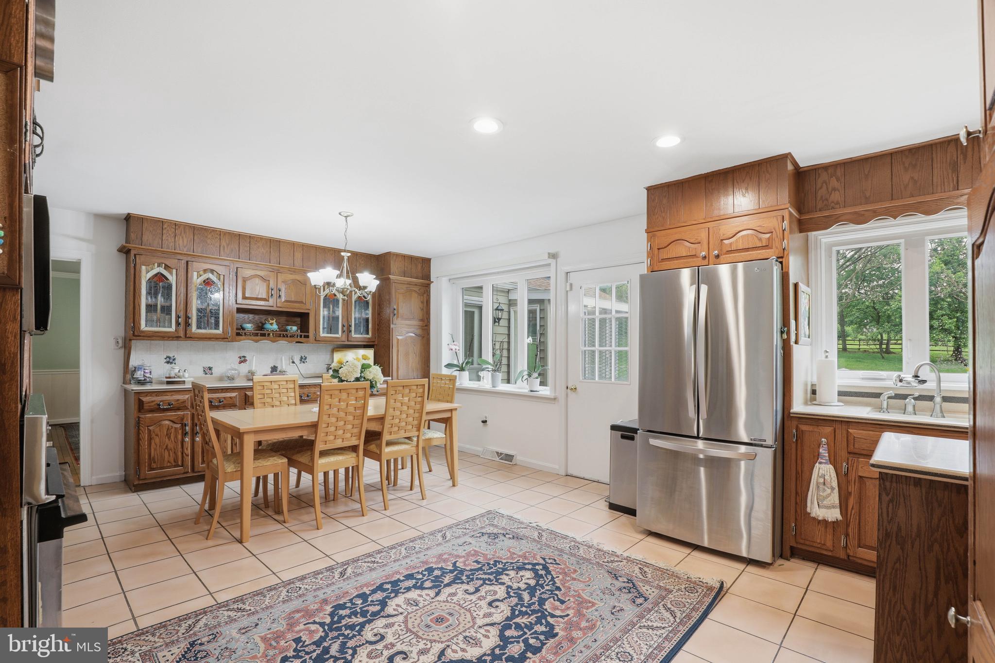 657 Millcross Road Lancaster, PA 17601 - Photo 4 of 66