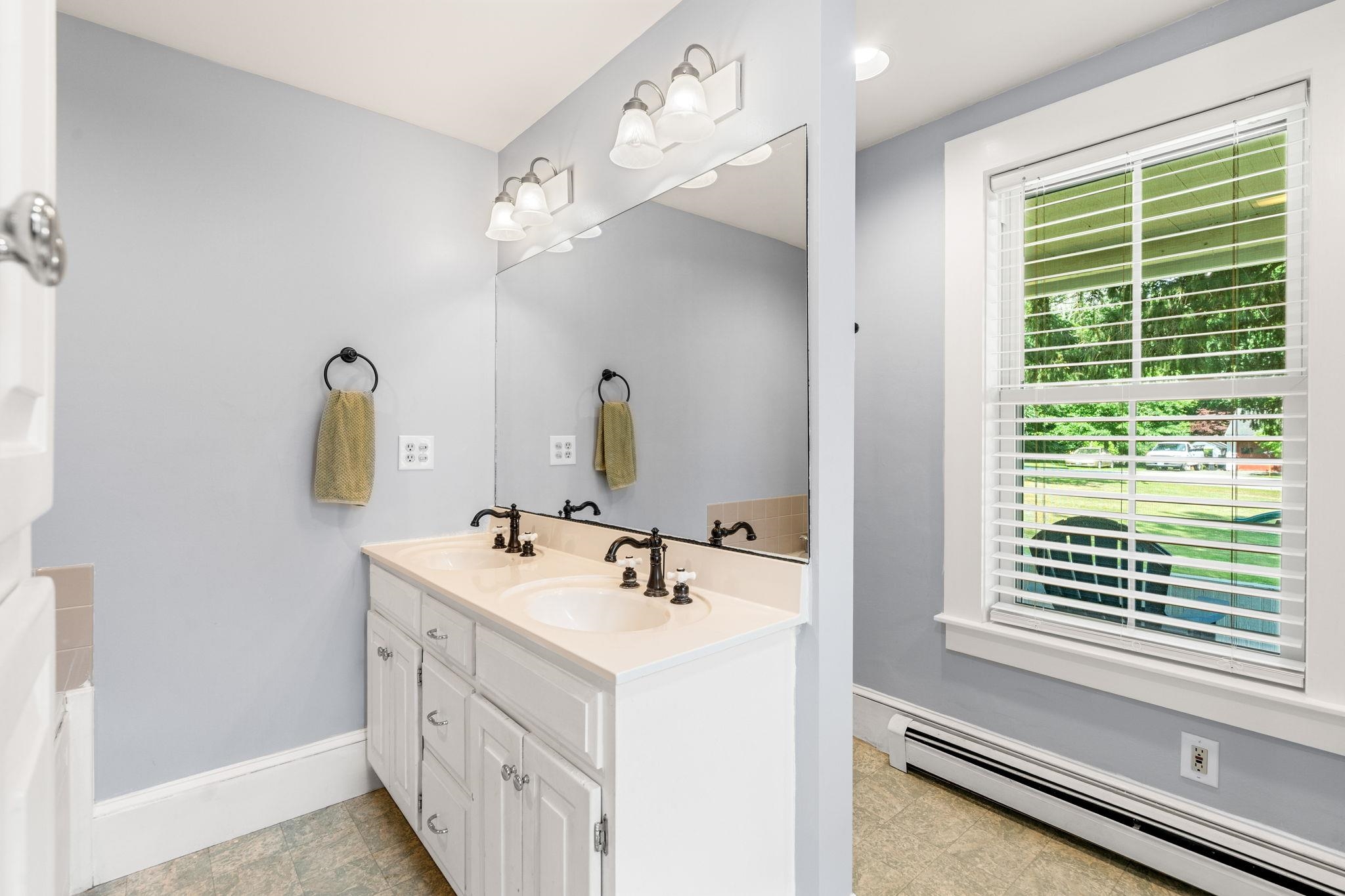 4 Penn Lane Exeter, NH 03833 - Photo 20 of 40