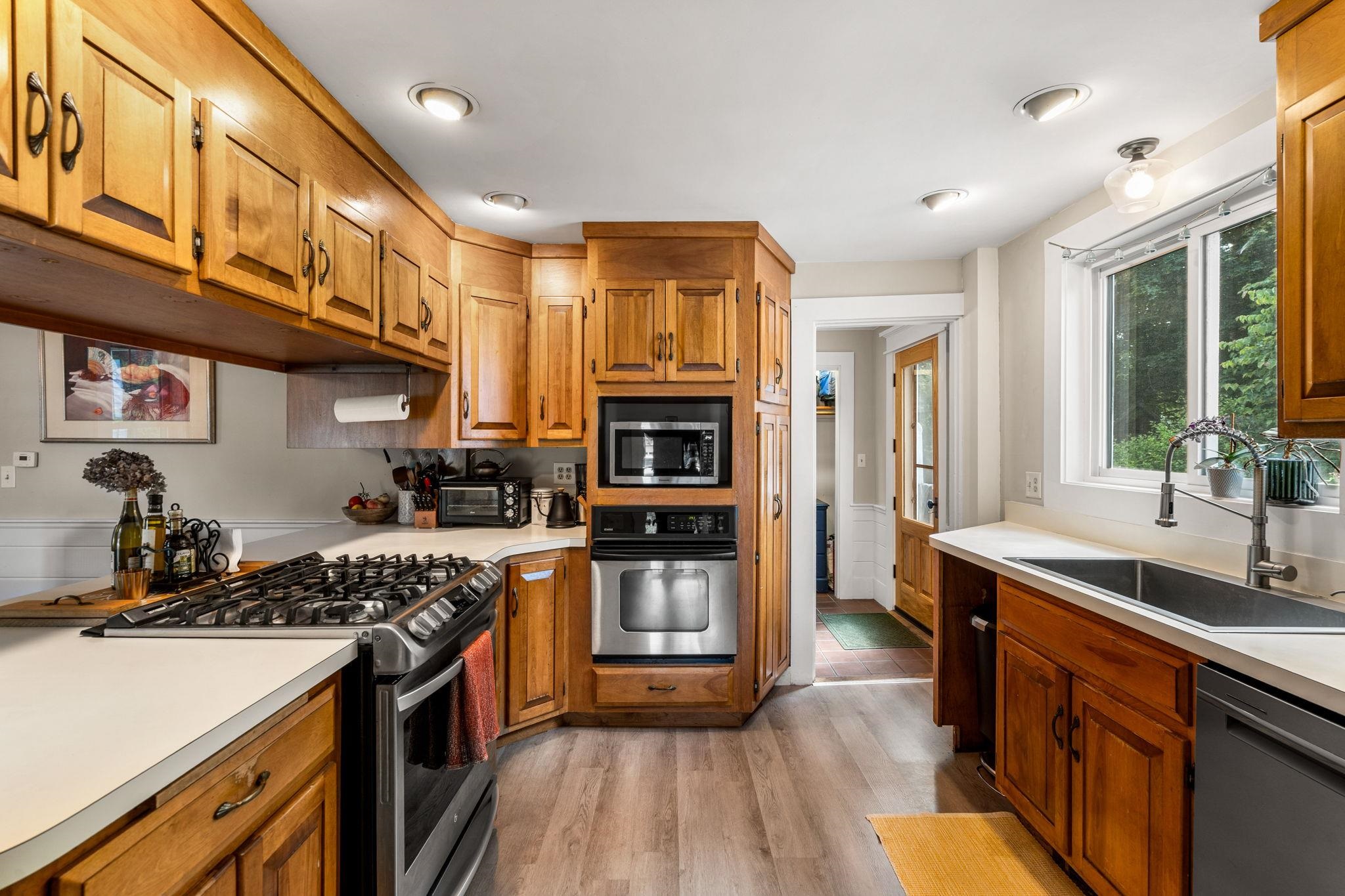 4 Penn Lane Exeter, NH 03833 - Photo 10 of 40
