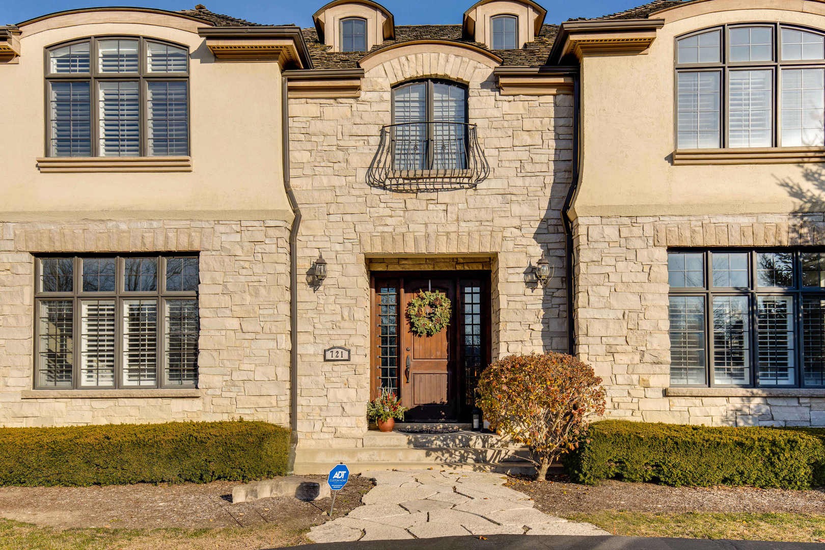 721 Hunter Lane Lake Forest, IL 60045 - Photo 4 of 52