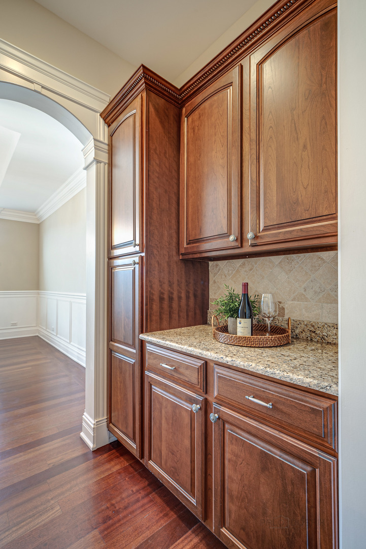 721 Hunter Lane Lake Forest, IL 60045 - Photo 8 of 52