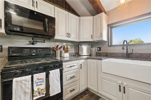 $249,900 | 35 Bucey Road, Burgettstown, PA 15021