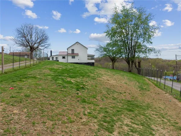 $249,900 | 35 Bucey Road, Burgettstown, PA 15021