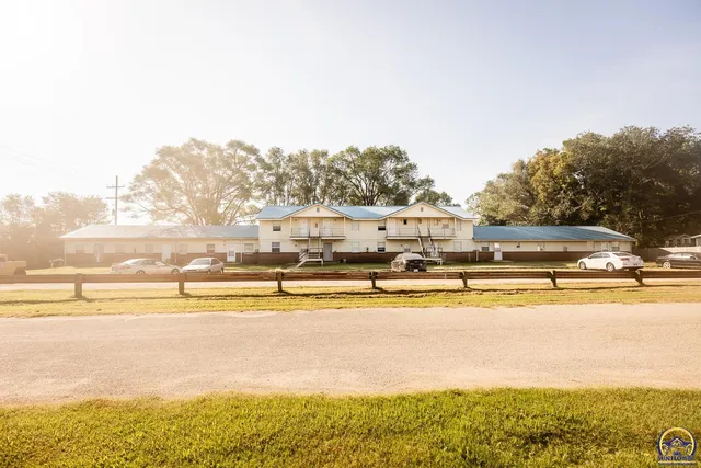 $624,560 | 104 10th Street, Ogden, KS 66517