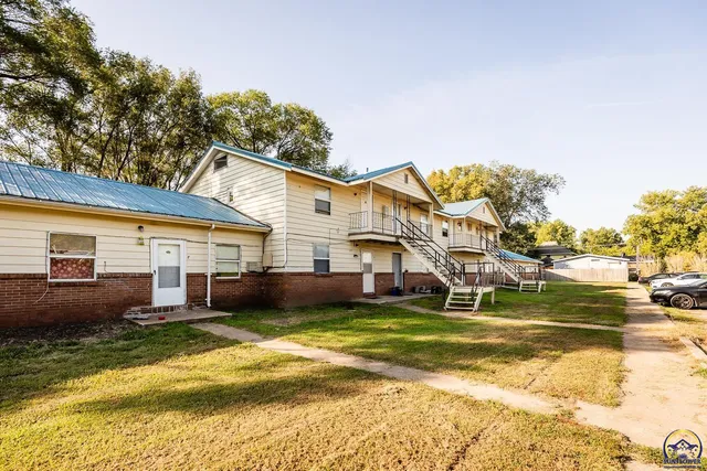 $624,560 | 104 10th Street, Ogden, KS 66517