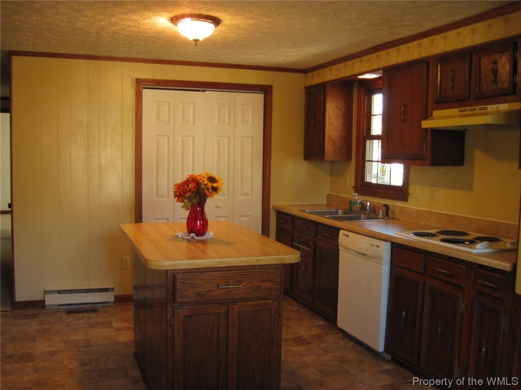 6514 Ware Road Quinton, VA 23141 - Photo 9 of 15 Gallery Image 9