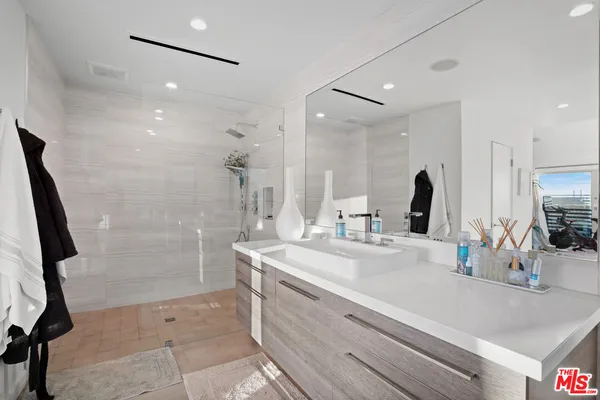 $22,000 | 30479 Morning View Drive, Malibu, CA 90265