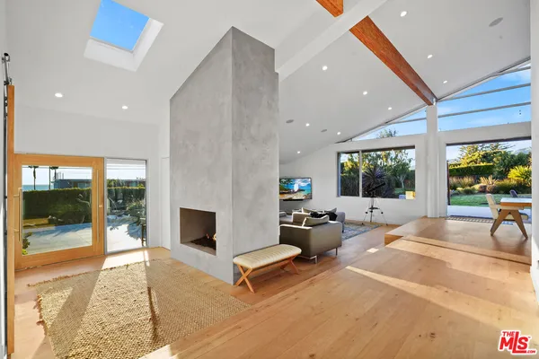 $22,000 | 30479 Morning View Drive, Malibu, CA 90265