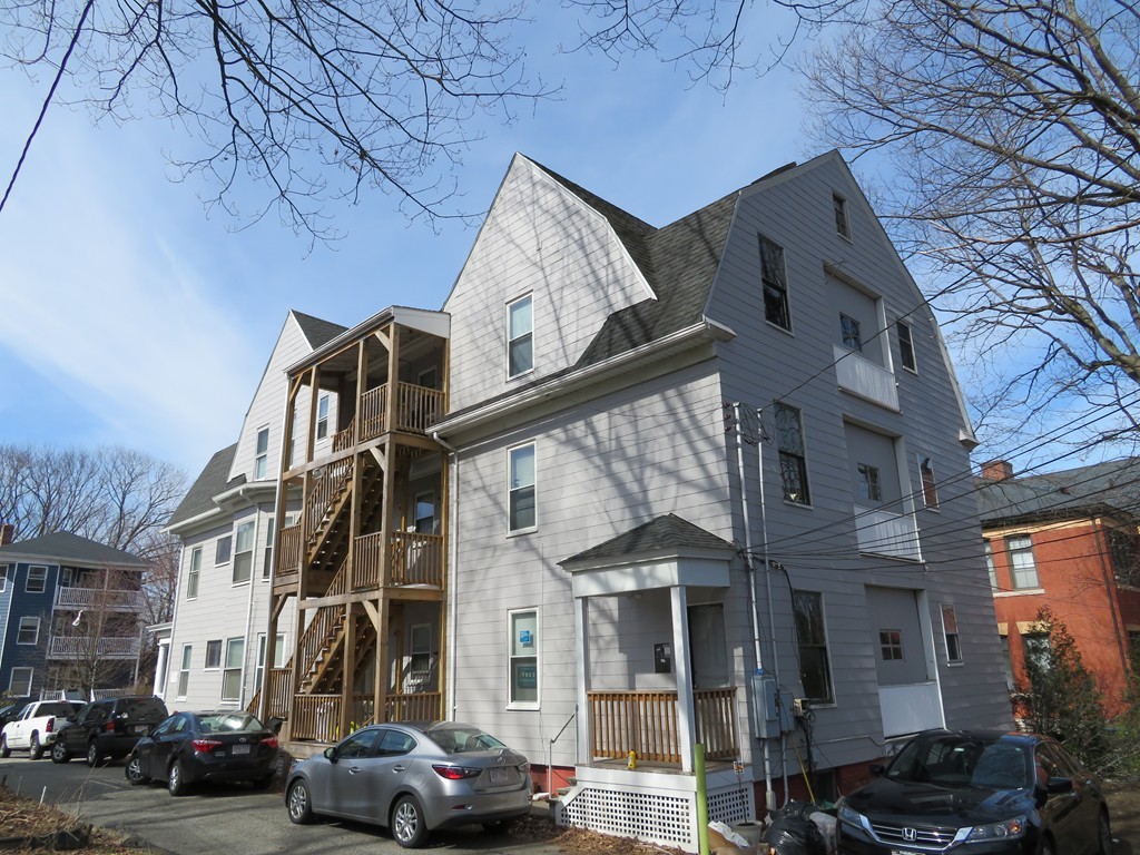 78 Downing Street Worcester, MA 01610 - Photo 2 of 29