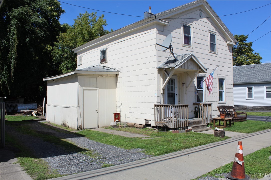 707 Wolf Street Syracuse, NY 13208 - Photo 3 of 25