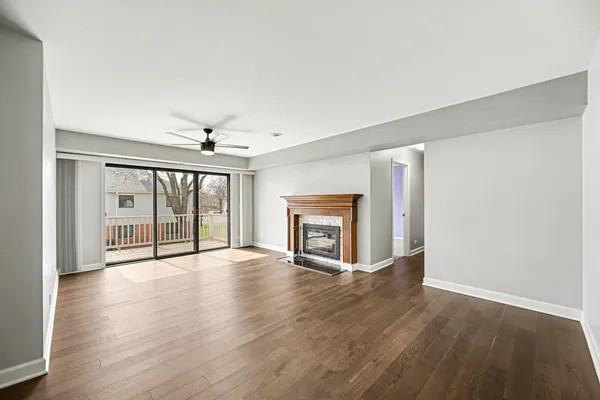 $329,900 | 27W685 Grasmere Drive, Unit 1808, Winfield, IL 60190
