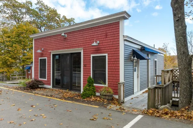 $550,000 | 43 Oak Street, Boothbay Harbor, ME 04538