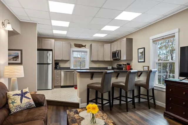 $550,000 | 43 Oak Street, Boothbay Harbor, ME 04538