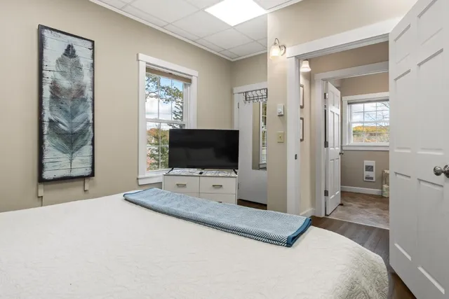 $550,000 | 43 Oak Street, Boothbay Harbor, ME 04538