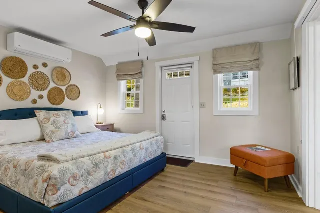 $550,000 | 43 Oak Street, Boothbay Harbor, ME 04538