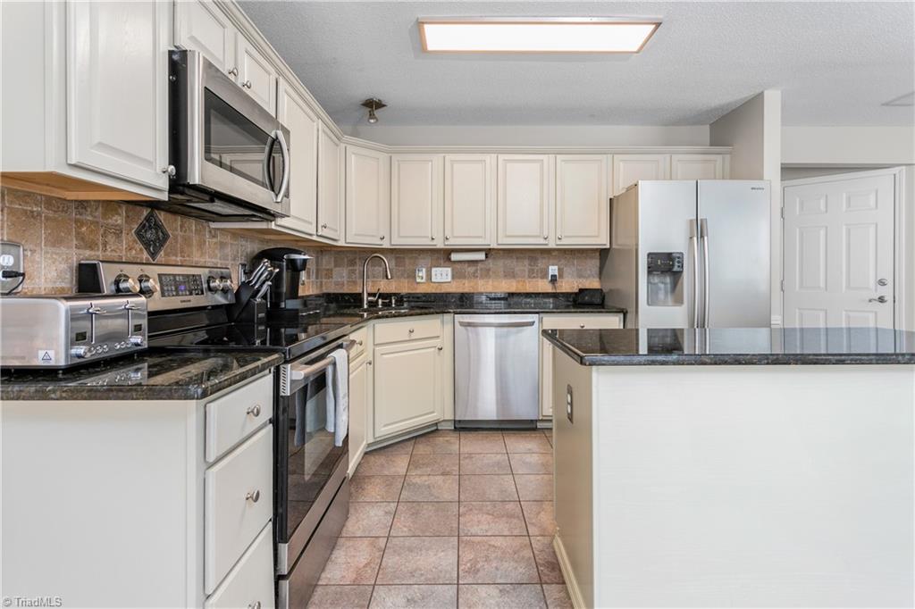 6115 High View Road Greensboro, NC 27410 - Photo 9 of 46 Gallery Image 9