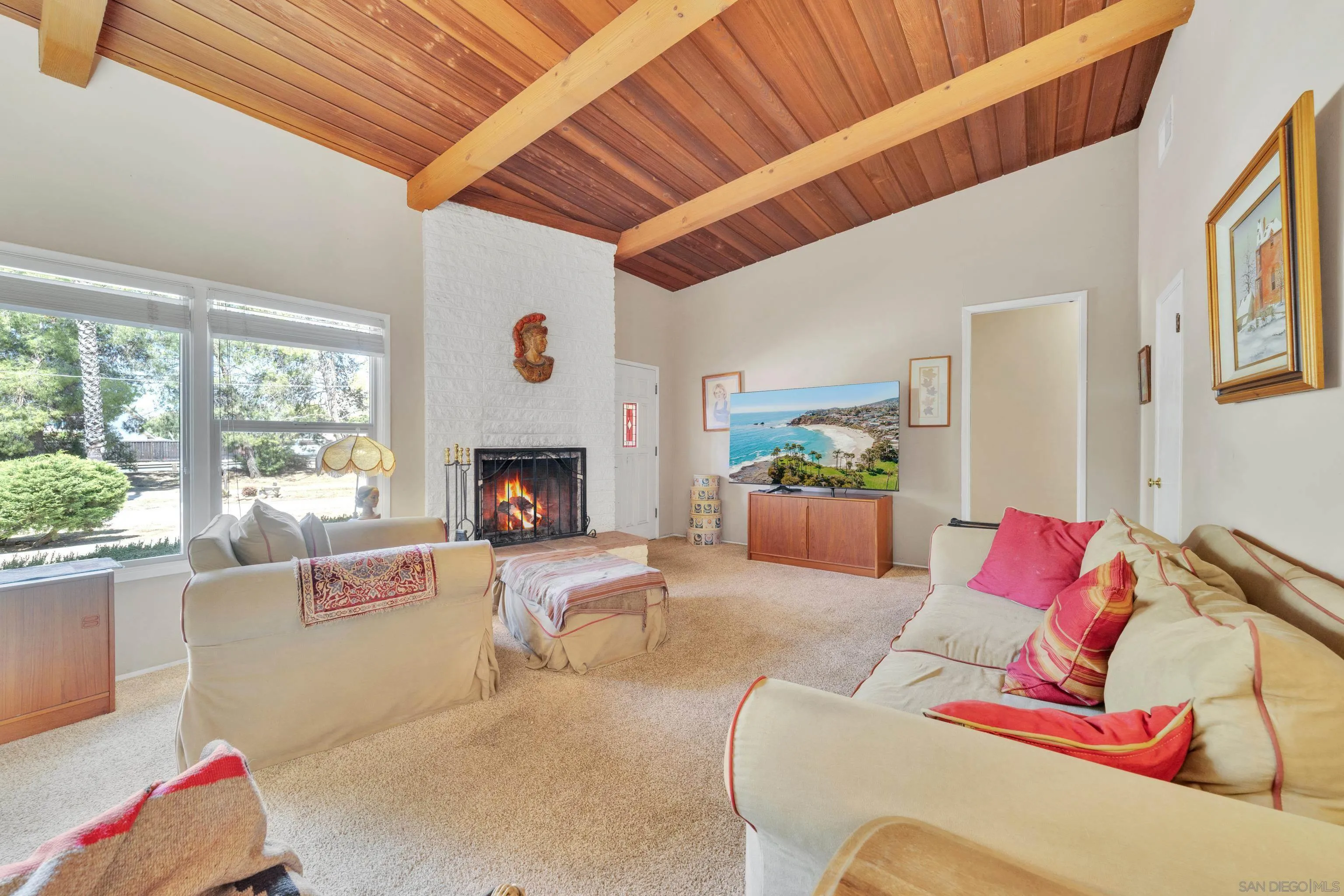 14643 Espola Road Poway, CA 92064 - Photo 9 of 36