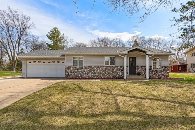 $429,900 | 407 Columbus Avenue South, New Prague, MN 56071