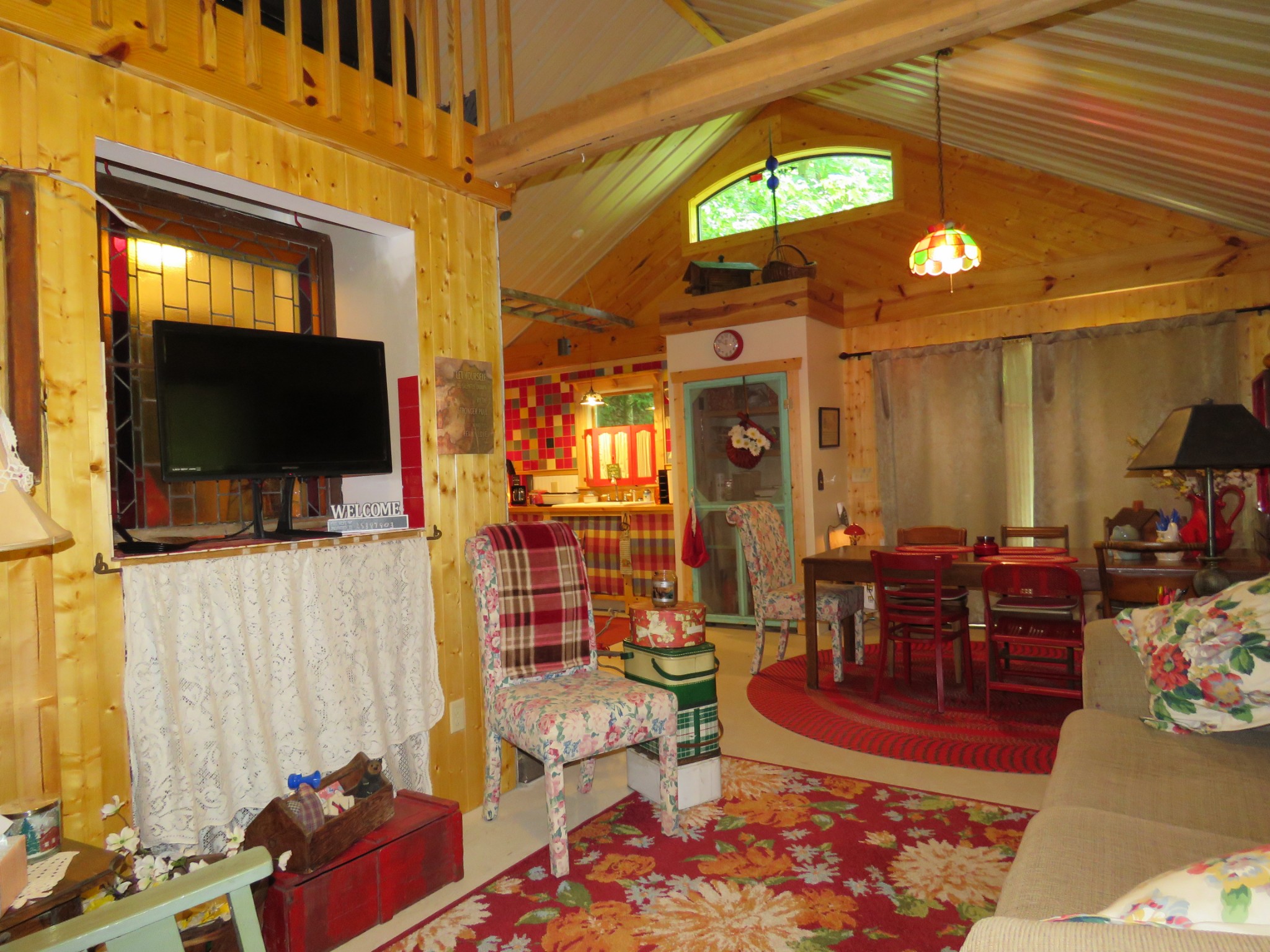 1181 Roughshod Hollow Road Byrdstown, TN 38549 - Photo 5 of 37 Gallery Image 5