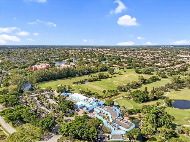 $279,900 | 2430 DC Country Club Boulevard, Unit 6092, Deerfield Beach, FL 33442