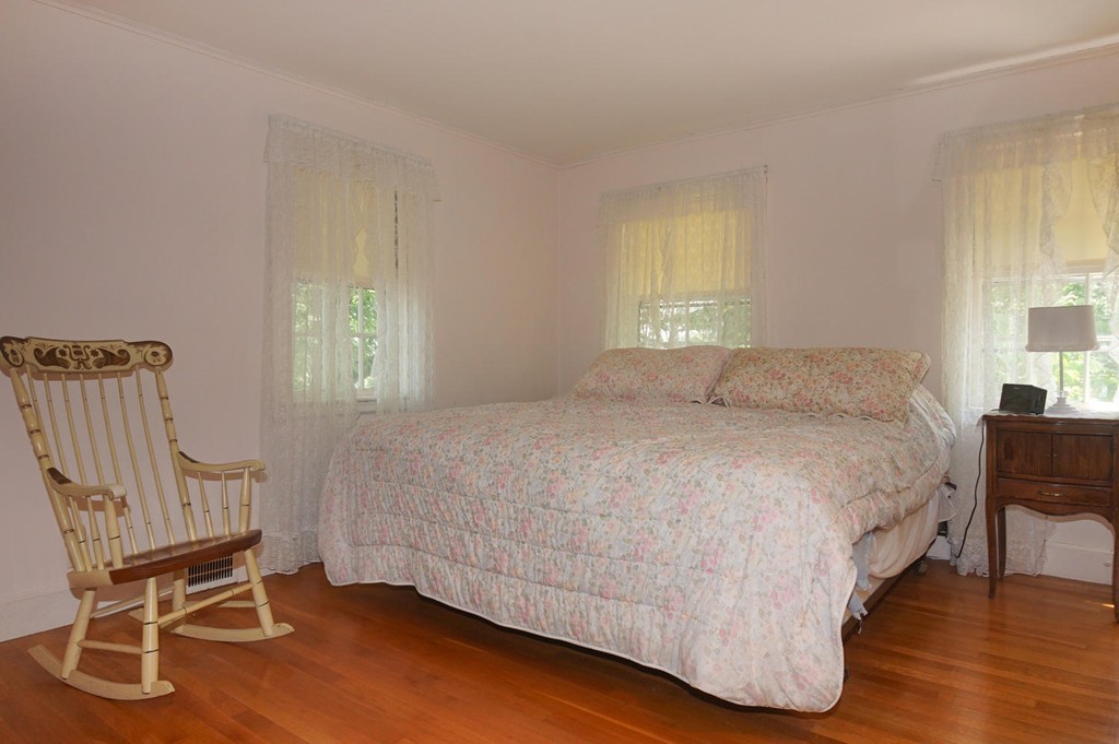 95 Craftsland Road Brookline, MA 02467 - Photo 16 of 27 Gallery Image 16