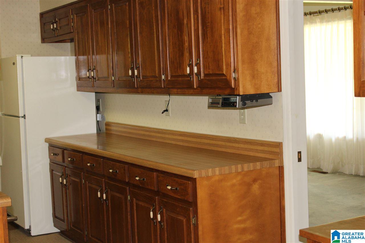 993 Comanche Trail Anniston, AL 36206 - Photo 13 of 47