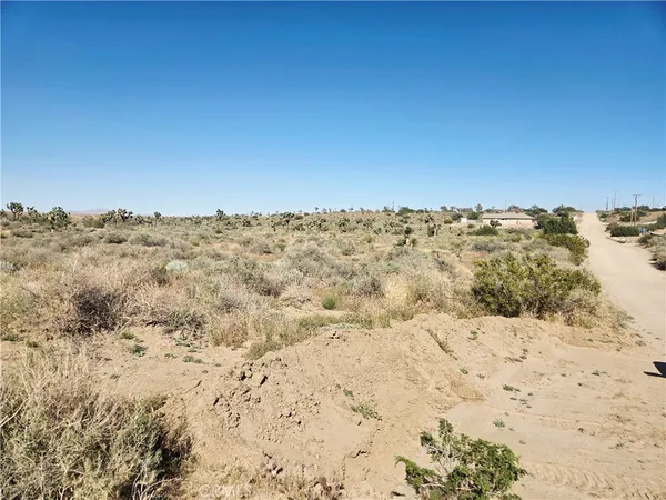 $199,999 | 0 Verde Street, Oak Hills, CA 92335