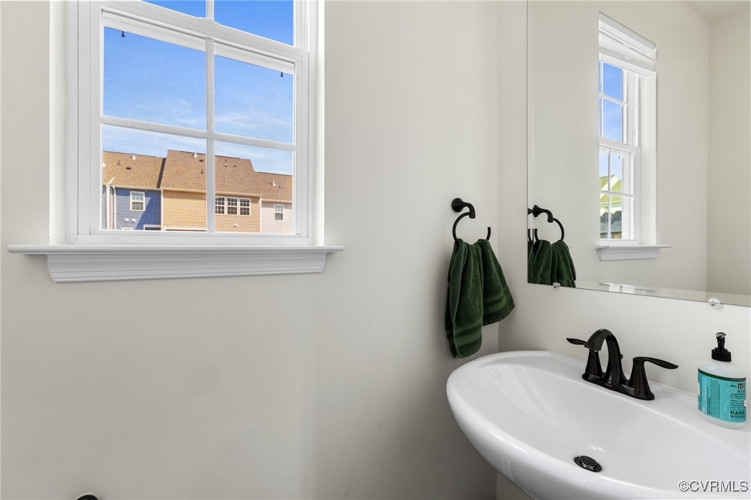 7817 Old Guild Road North Chesterfield, VA 23237 - Photo 12 of 44 Rear located downstairs half bath for privacy