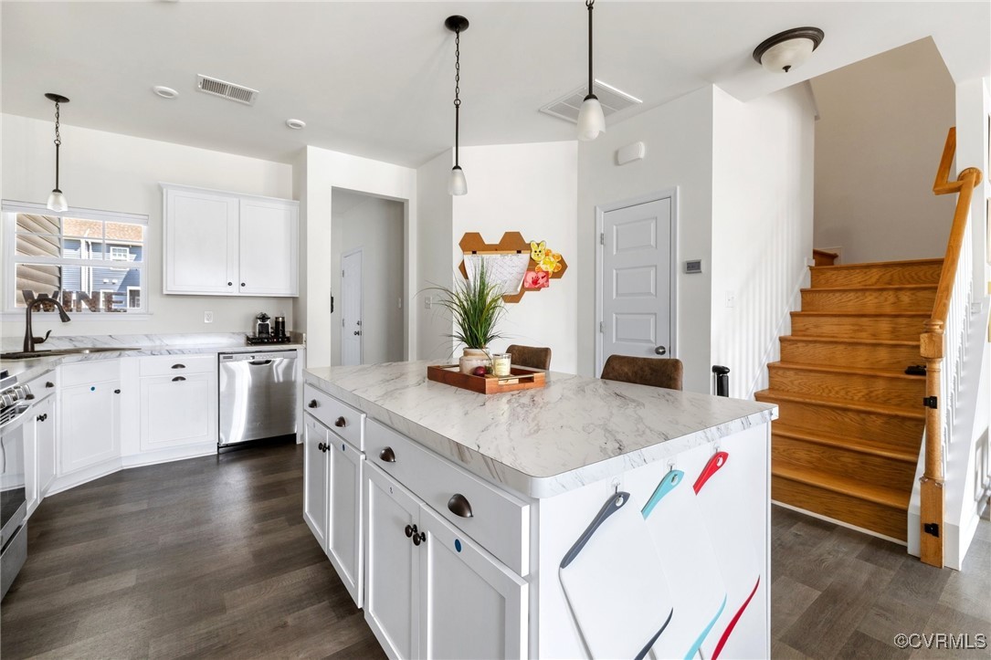 7817 Old Guild Road North Chesterfield, VA 23237 - Photo 8 of 44 Wonderful bright white kitchen with additional pan