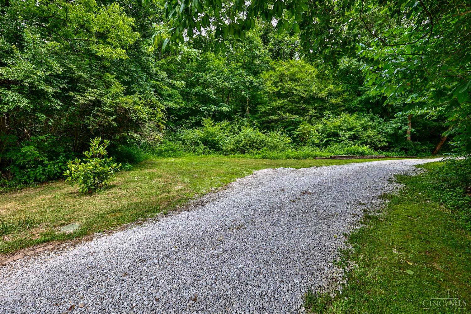 572 Locust Corner Road Cincinnati, OH 45245 - Photo 63 of 80 Gallery Image 63