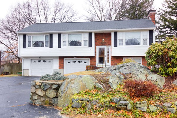 11 Graystone Road Stoneham, MA 02180 - Photo 4 of 30 Gallery Image 4