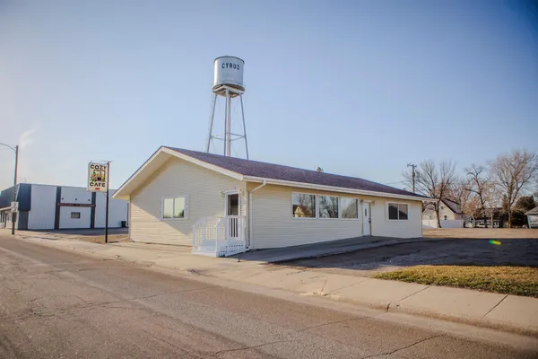$114,900 | 118 East Main Street, Cyrus, MN 56323