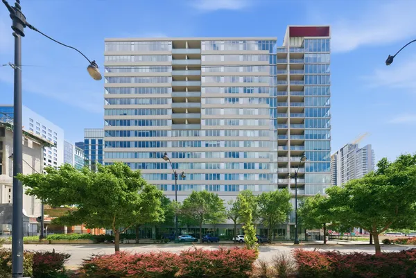 $399,995 | 659 West Randolph Street, Unit 1005, Chicago, IL 60661