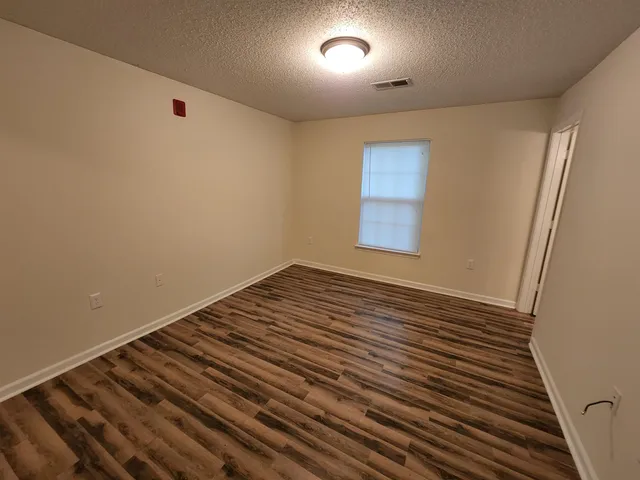 $1,000 | 3000 South Adams Street, Unit 918, Tallahassee, FL 32301
