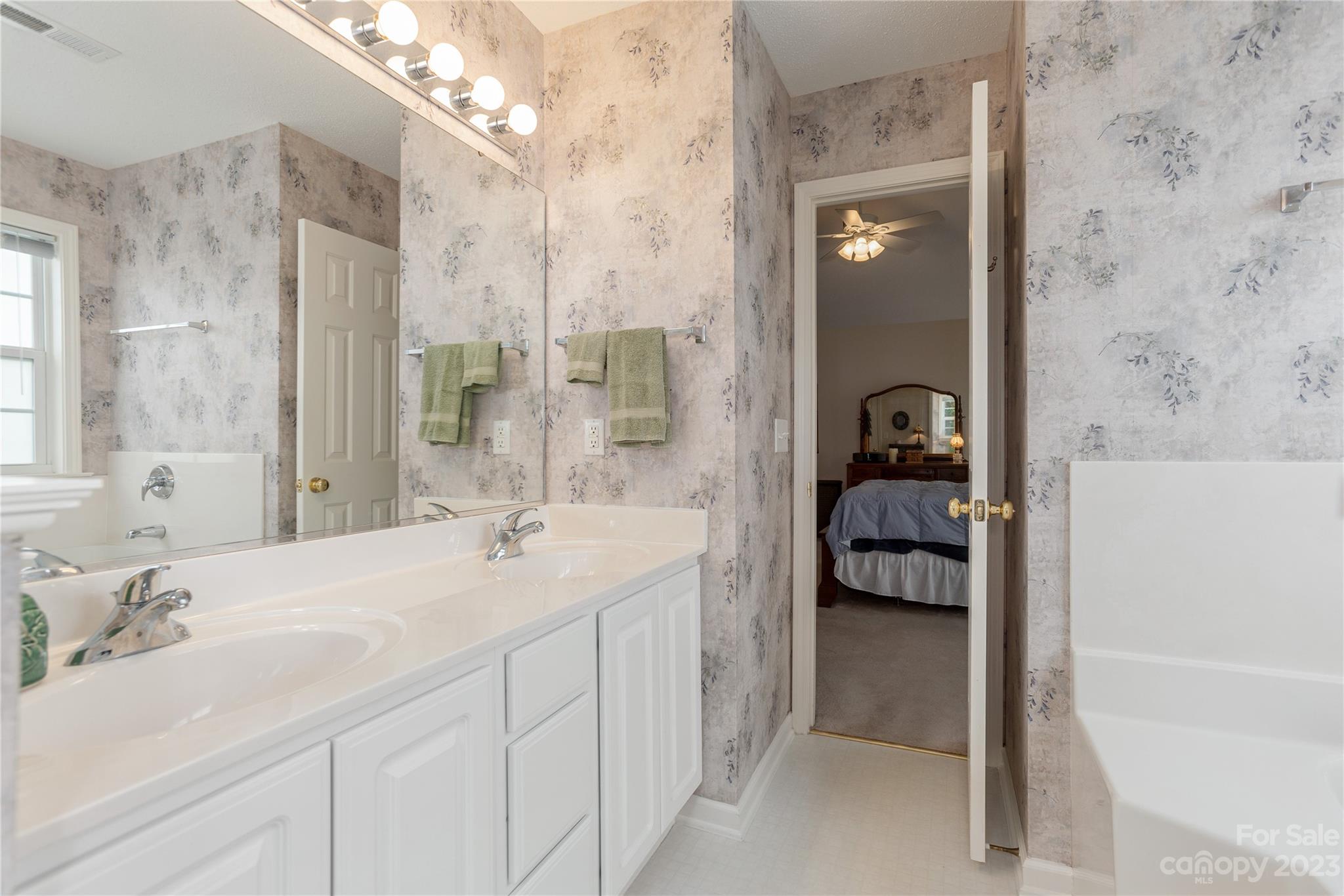 47 Misty Valley Road Fletcher, NC 28732 - Photo 14 of 20 Gallery Image 14