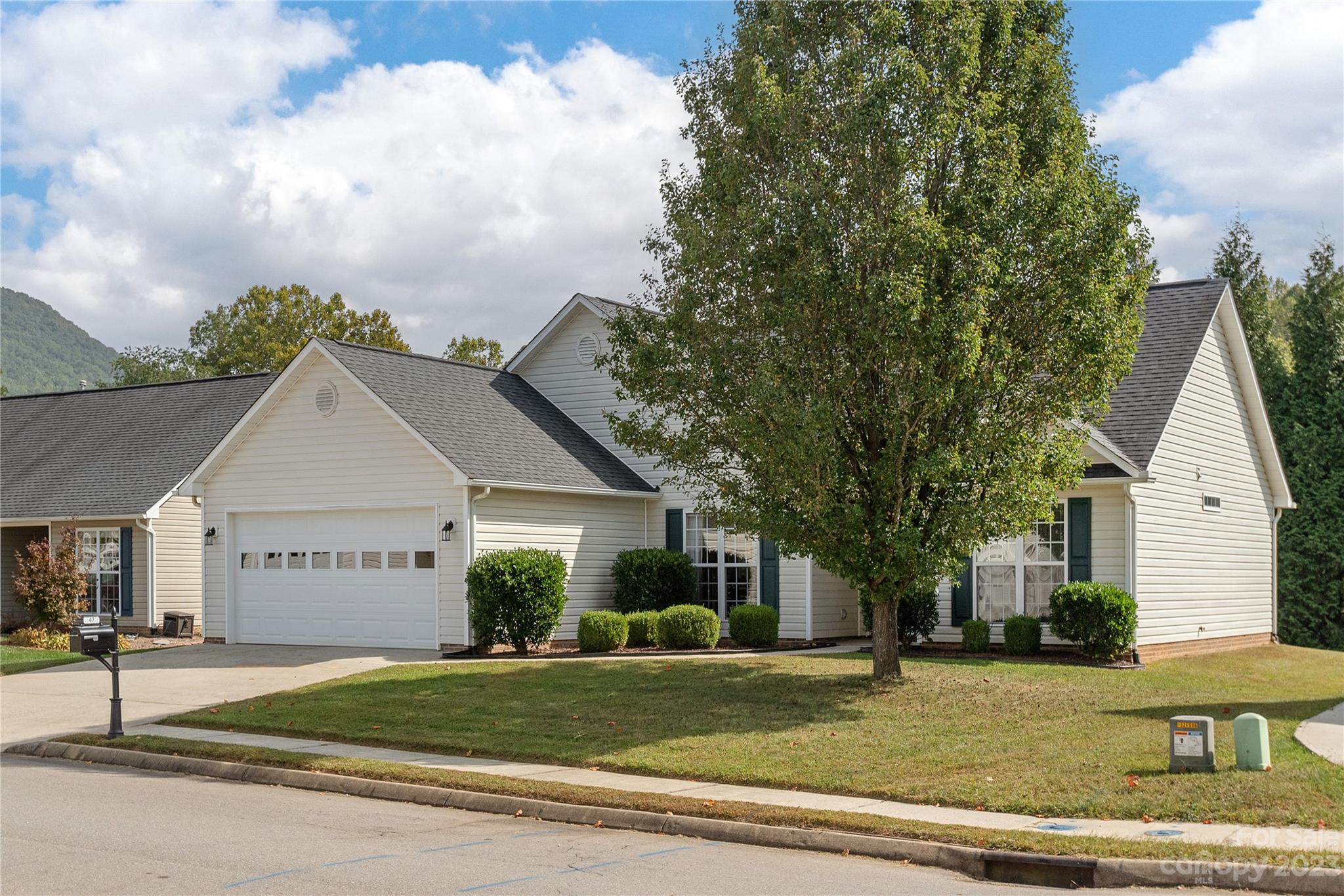 47 Misty Valley Road Fletcher, NC 28732 - Photo 2 of 20 Gallery Image 2