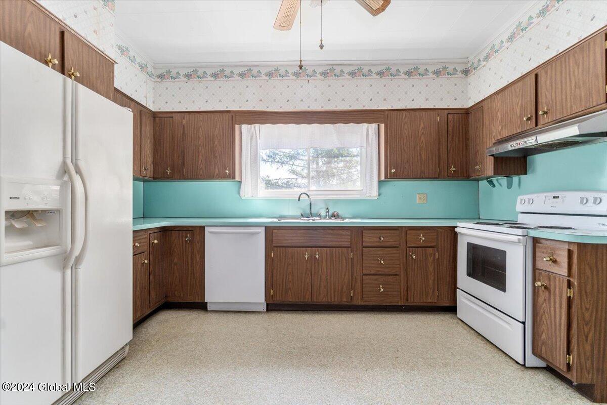 21 Boght Road Colonie, NY 12189 - Photo 14 of 30 37-DSC07544