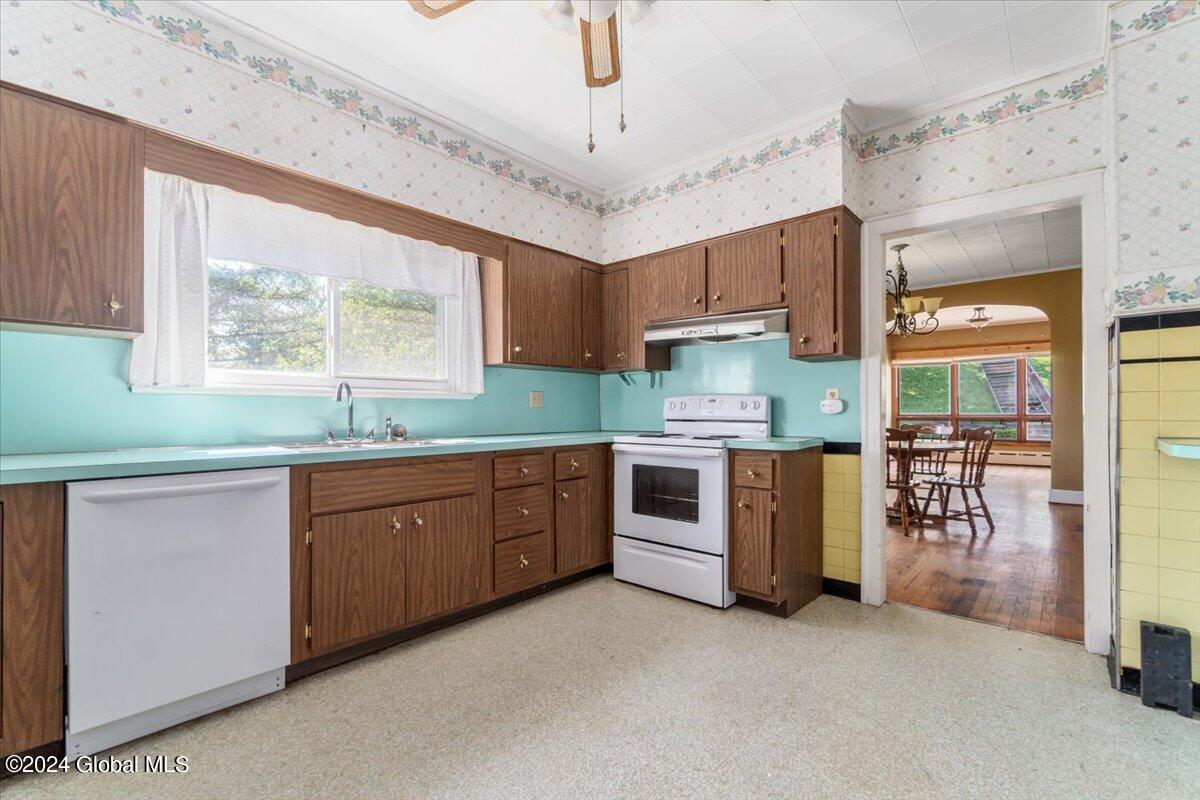 21 Boght Road Colonie, NY 12189 - Photo 15 of 30 38-DSC07547