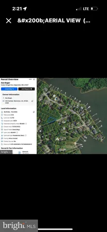a view of a floor to ceiling window