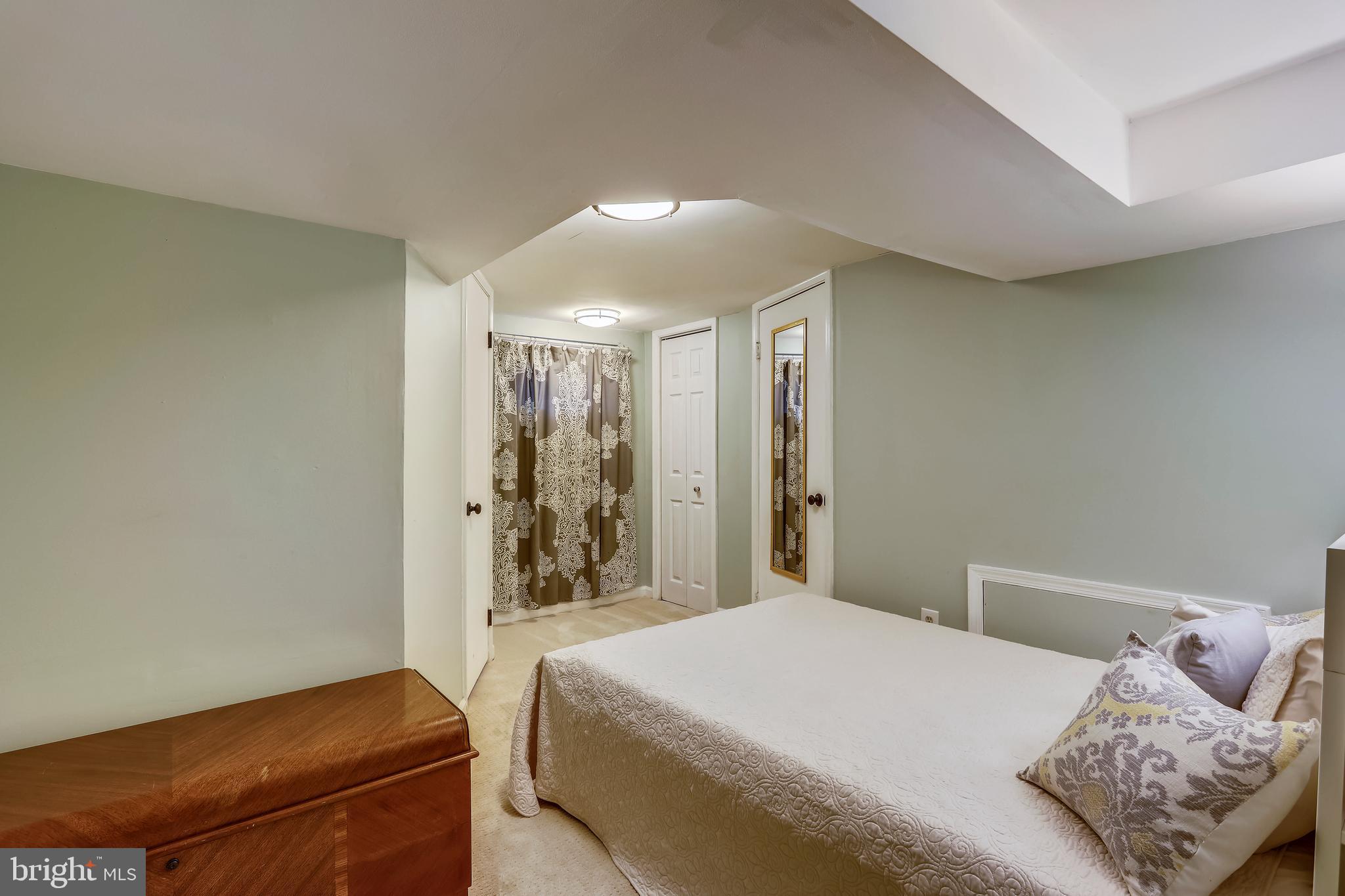 2416 Seminary Road Silver Spring, MD 20910 - Photo 18 of 23