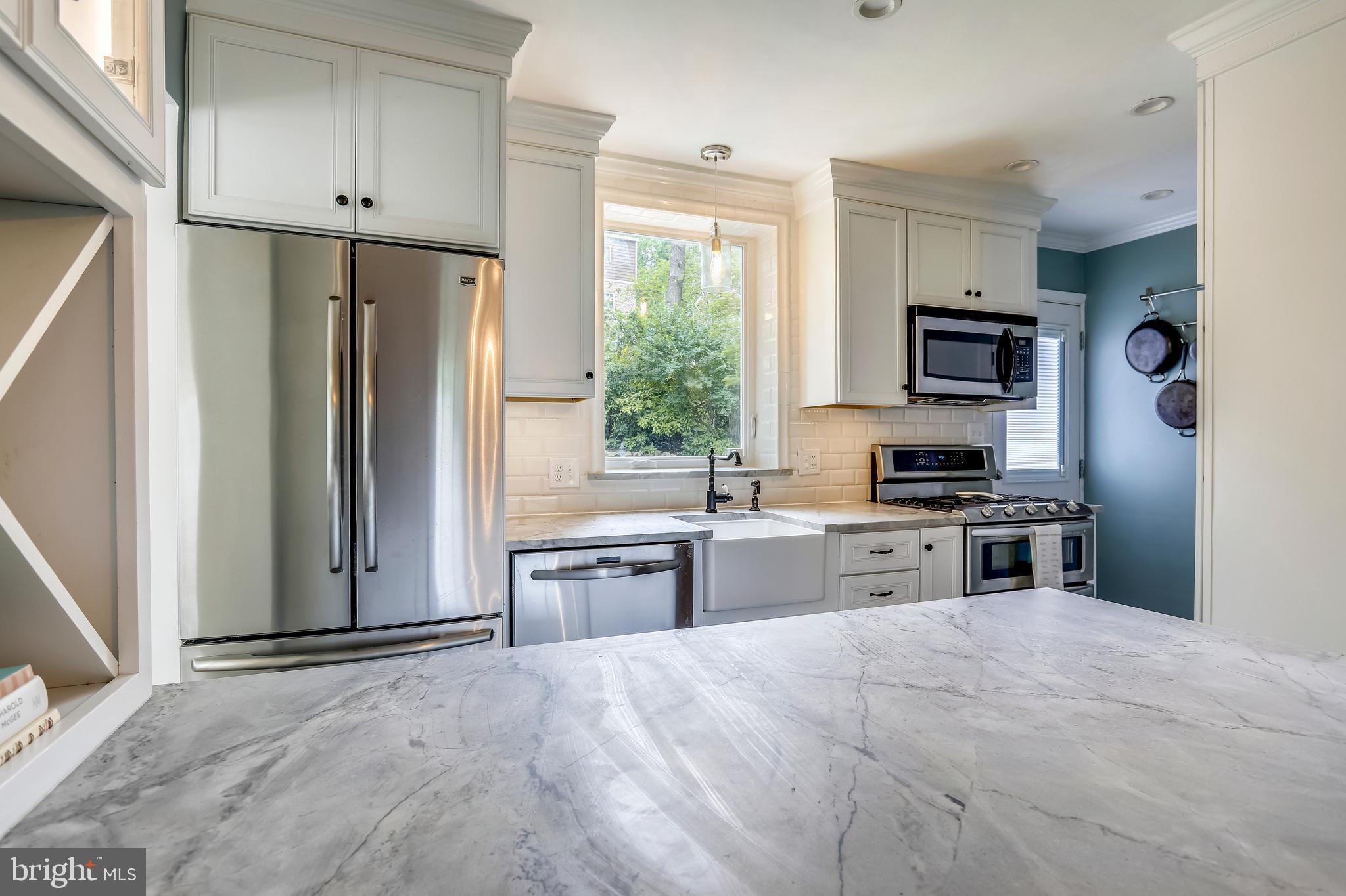 2416 Seminary Road Silver Spring, MD 20910 - Photo 4 of 23