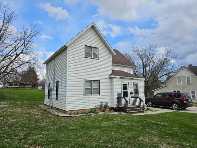 $188,000 | 517 Warren Avenue, Spring Valley, MN 55975