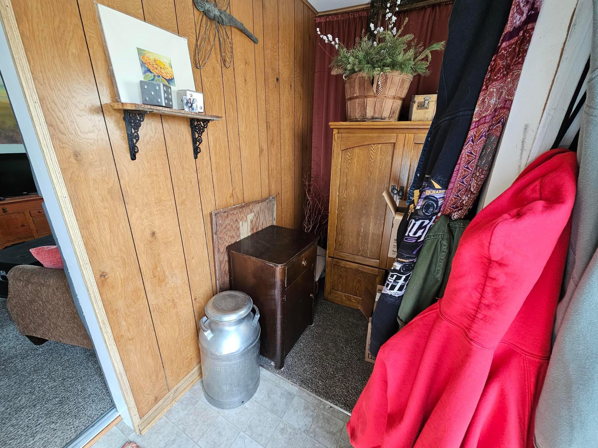 517 Warren Avenue Spring Valley, MN 55975 - Photo 9 of 29