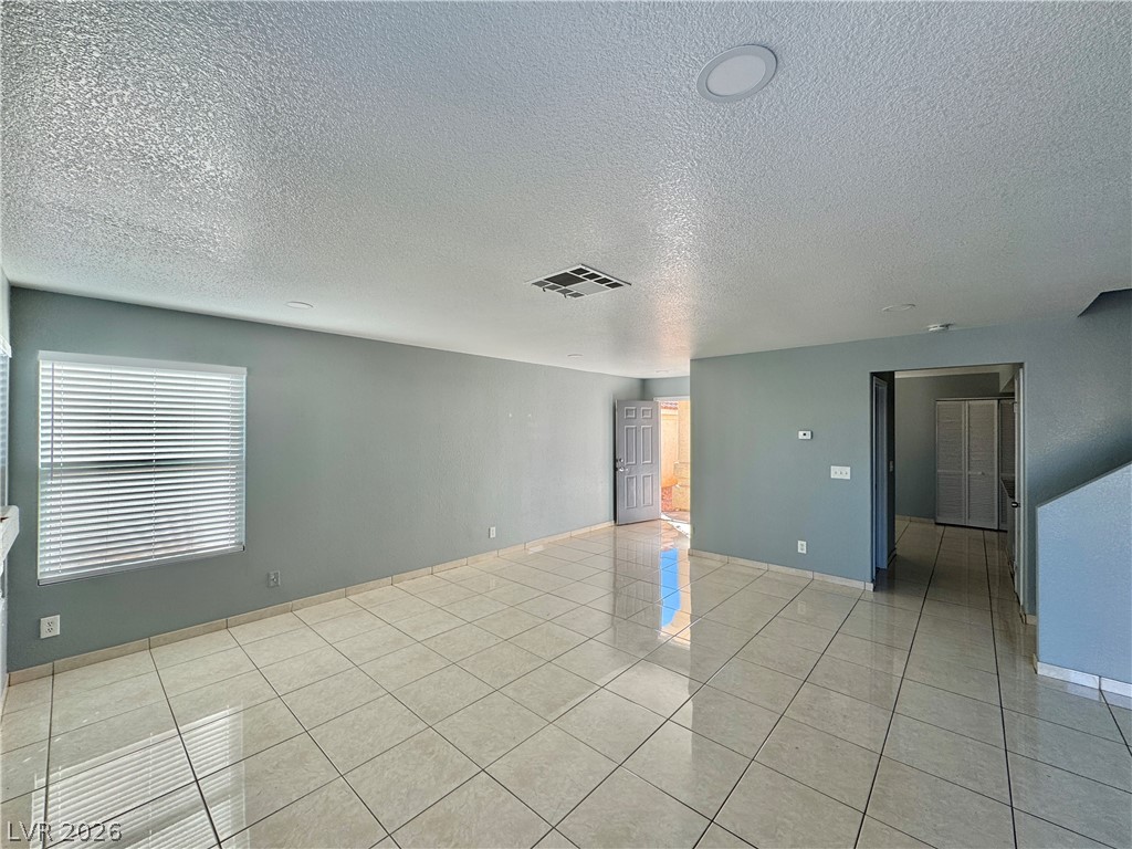8312 Maplestar Road Las Vegas, NV 89128 - Photo 4 of 37