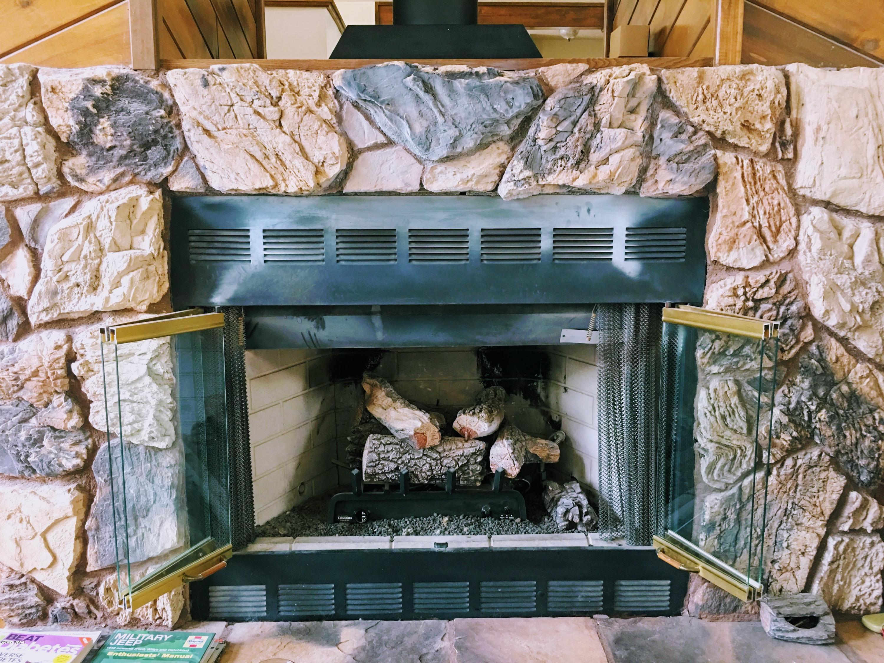 2216 Putter Place Overgaard, AZ 85933 - Photo 8 of 19