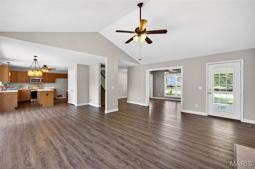 1429 Granite Ridge Drive St. Peters, MO 63303 - Photo 5 of 46